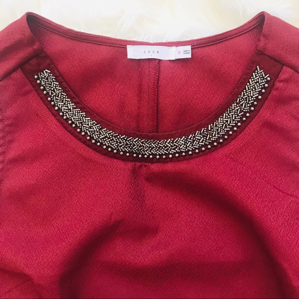 Lush | Scallop Hem Crop Top - Picture 2 of 8